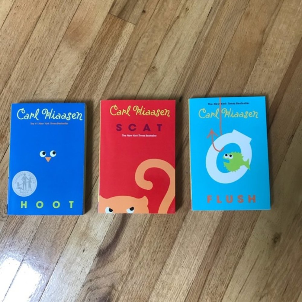 Lot of 3 Carl Hiaasen books collection (in EUC)